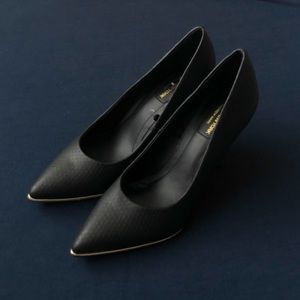 Andrew Marc Marc New York women’s heels